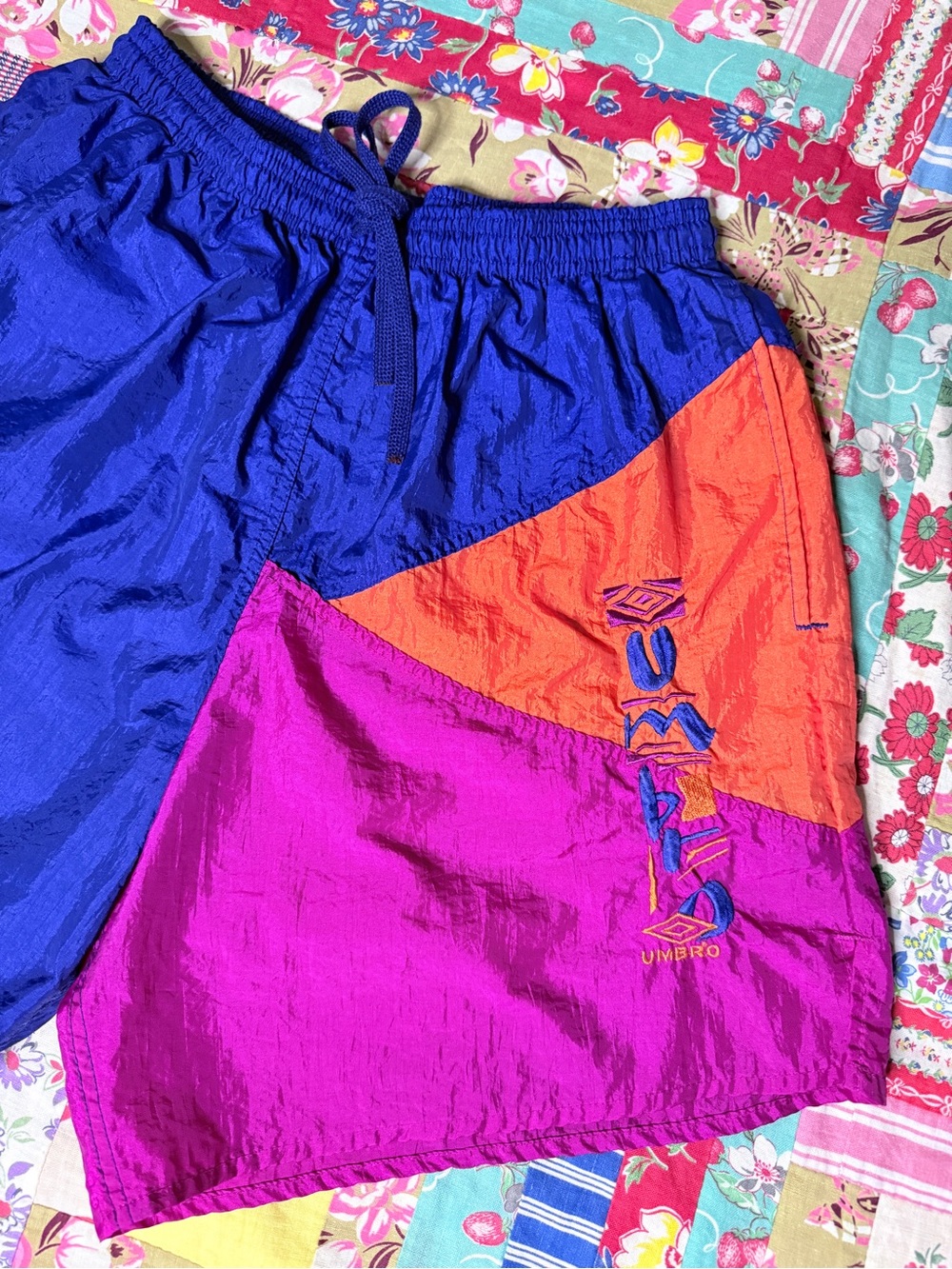 EUC Vintage 90s Umbro Soccer Shorts in Blue, Orange, Magenta - Size Medium - Picture 5 of 12